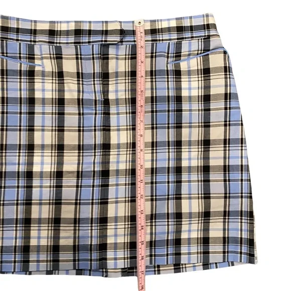 IZOD NWOT Golf Classic Blue/White/Black Plaid Skort 4 - Picture 12 of 12